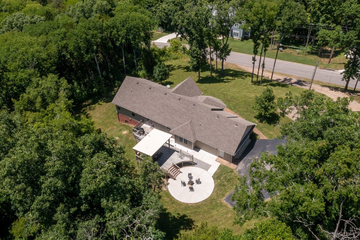 1555 Heller Ridge Spring Hill TN 37174