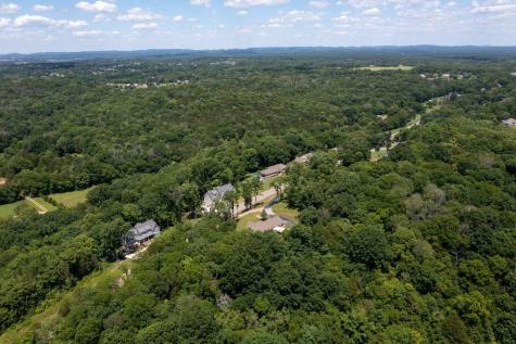 1555 Heller Ridge Spring Hill TN 37174