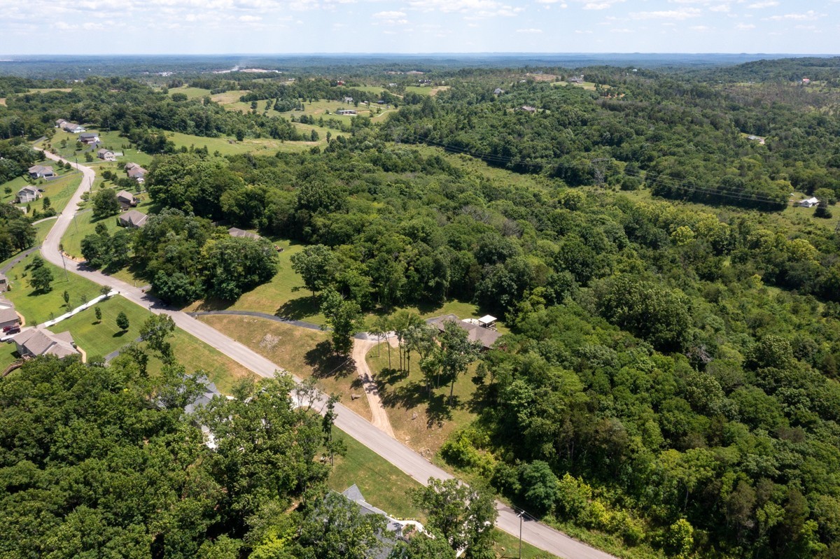 1555 Heller Ridge Spring Hill TN 37174