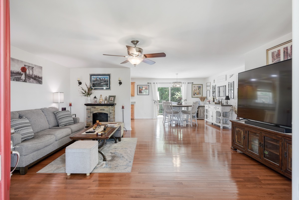1555 Heller Ridge Spring Hill TN 37174