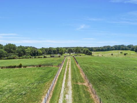 2620 Highway 48, S Dickson TN 37055
