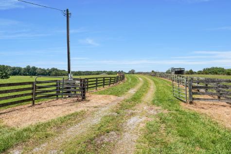 2620 Highway 48, S Dickson TN 37055