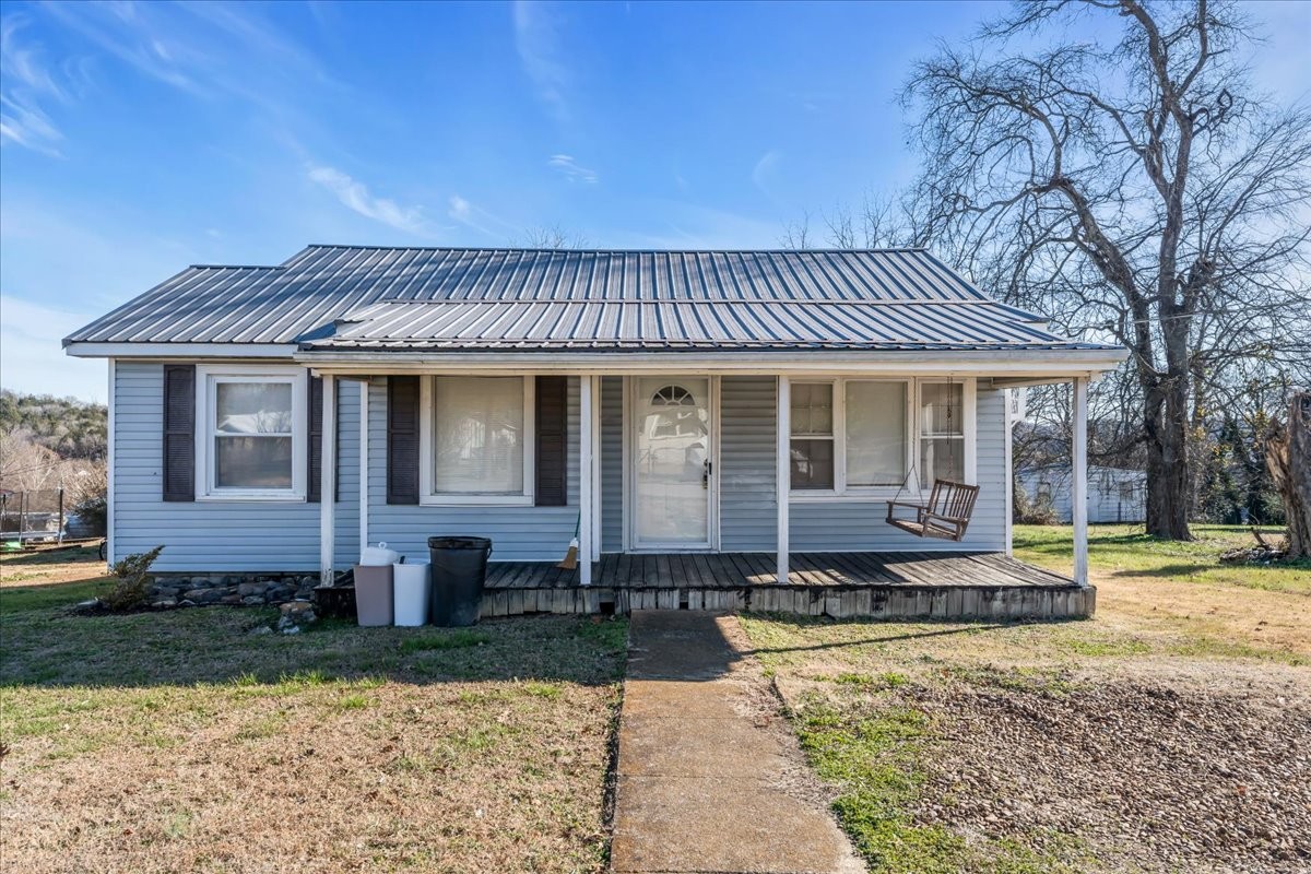 309 Walnut Ave, N Fayetteville TN 37334