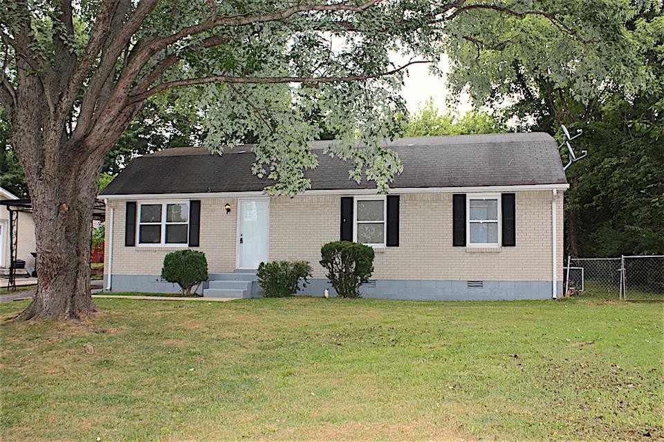 812 8th Ave, E Springfield TN 37172
