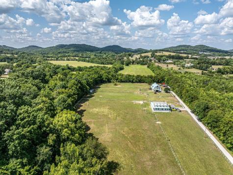 2290 Osburn Road Arrington TN 37014