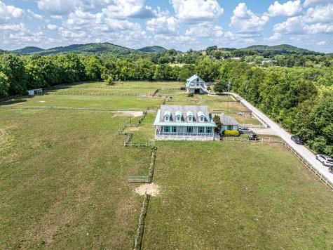 2290 Osburn Road Arrington TN 37014