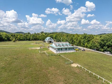 2290 Osburn Road Arrington TN 37014
