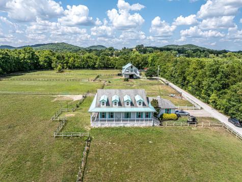 2290 Osburn Road Arrington TN 37014