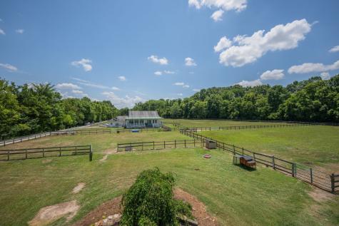 2290 Osburn Road Arrington TN 37014