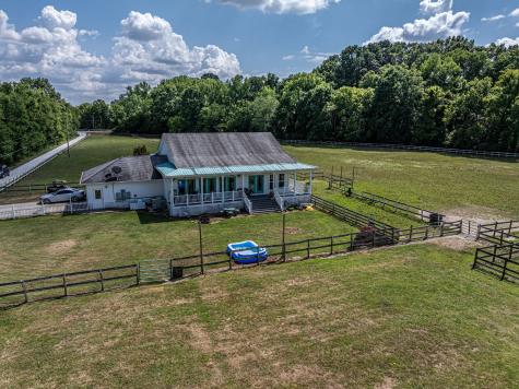 2290 Osburn Road Arrington TN 37014