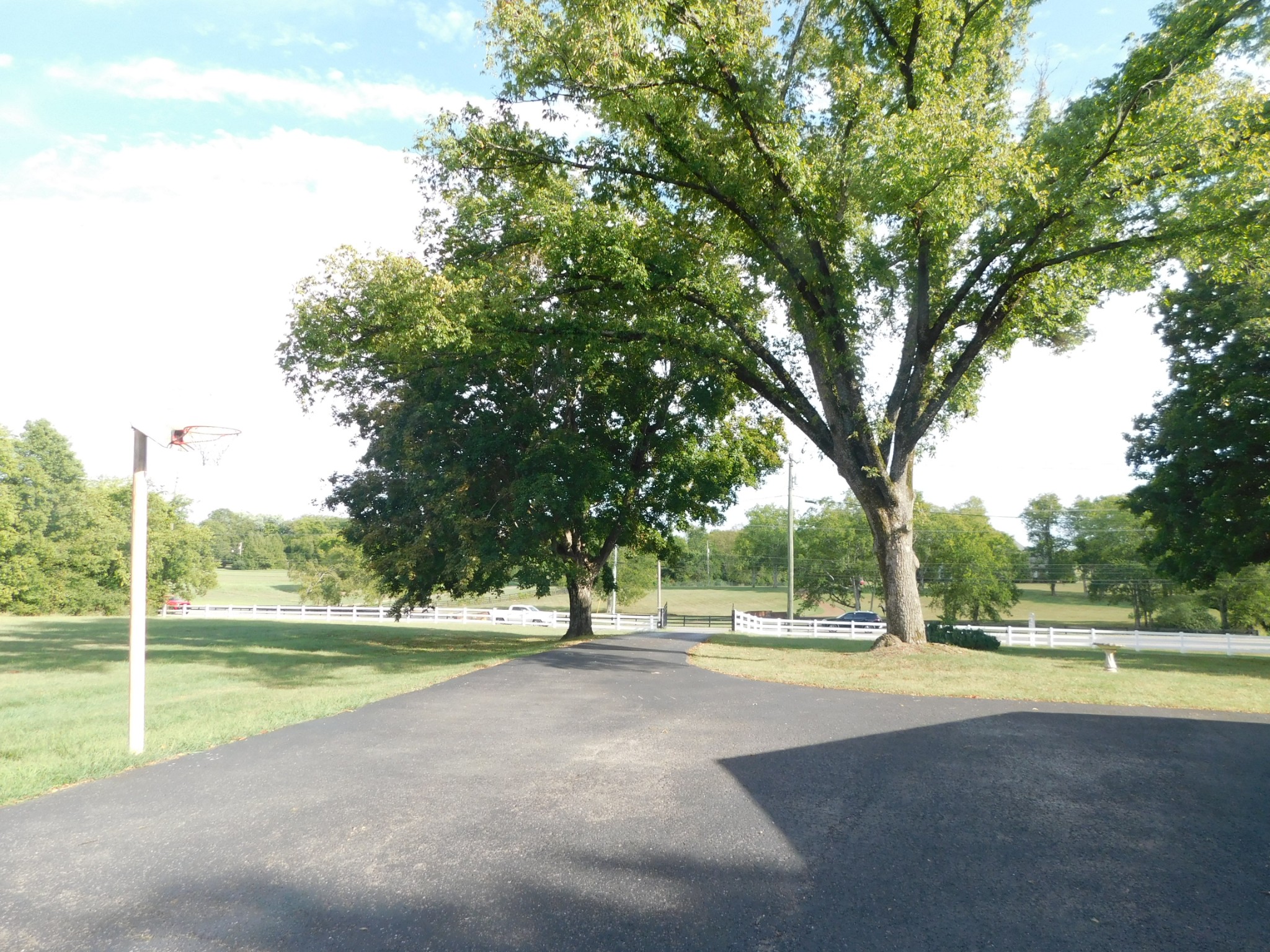 1386 Long Hollow Pike Gallatin TN 37066