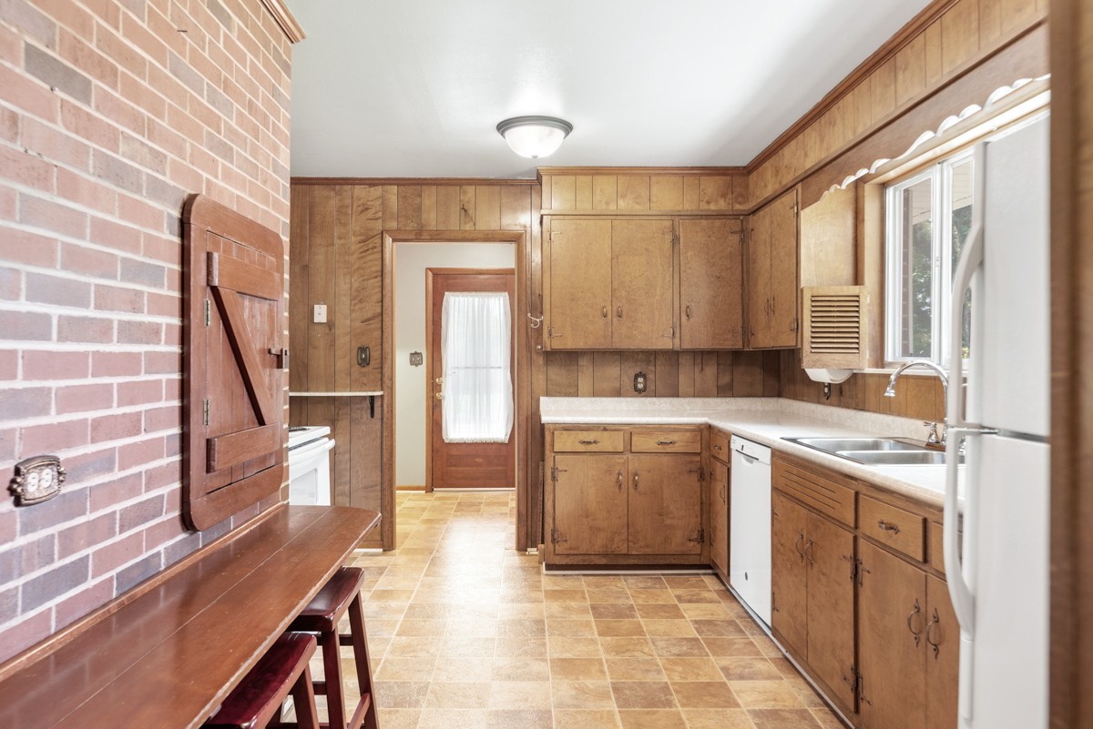 1386 Long Hollow Pike Gallatin TN 37066
