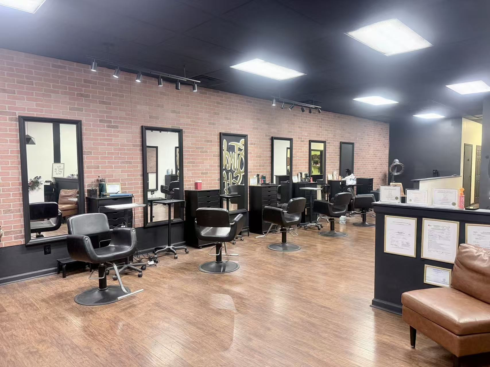 703B S Riverside Drive Clarksville TN 37040