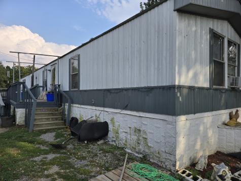 372 Melrose Street Mc Ewen TN 37101