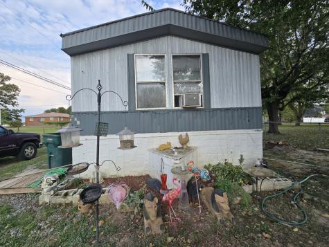 372 Melrose Street Mc Ewen TN 37101