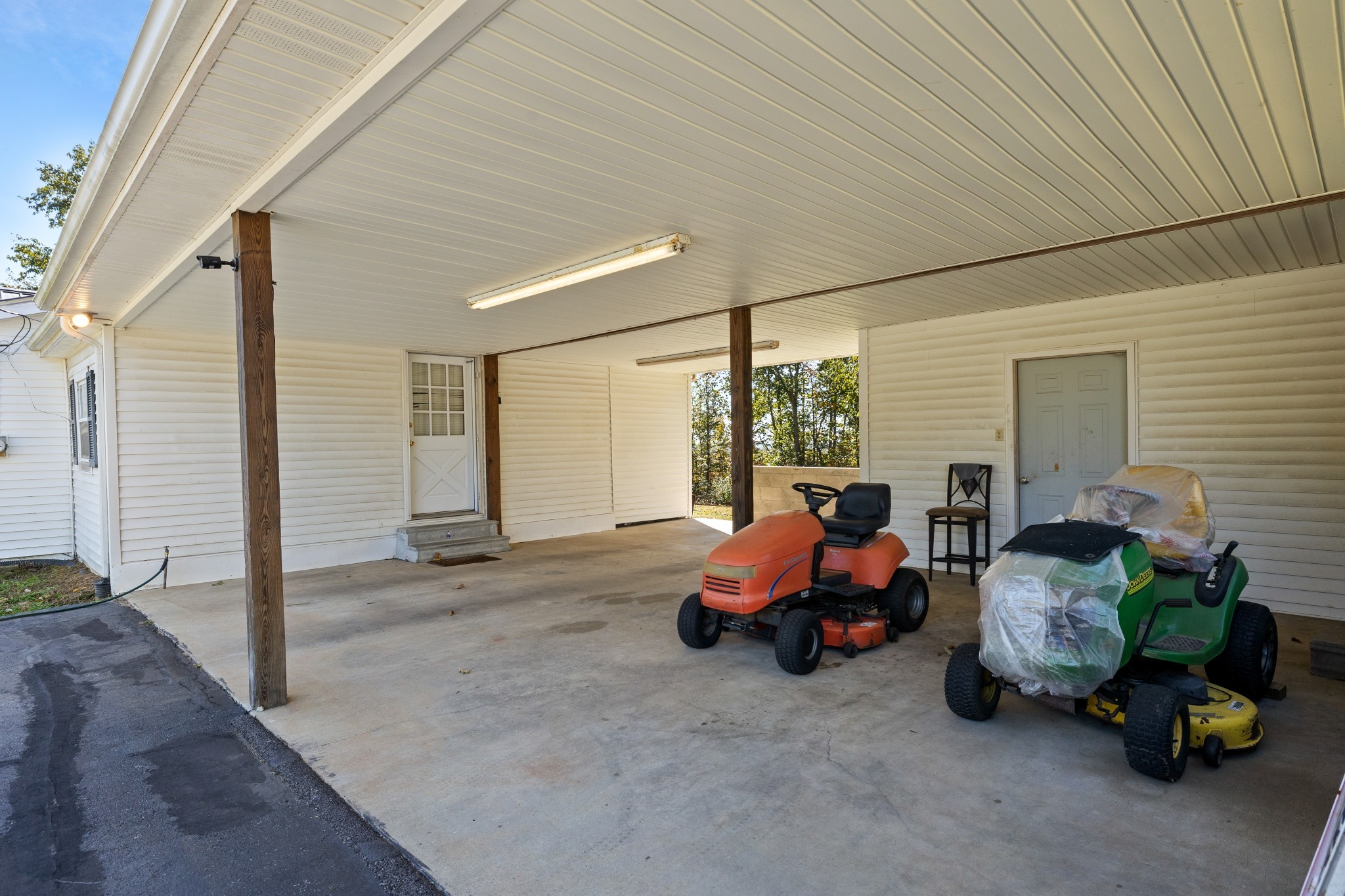 6204 Highway 230 Lyles TN 37098