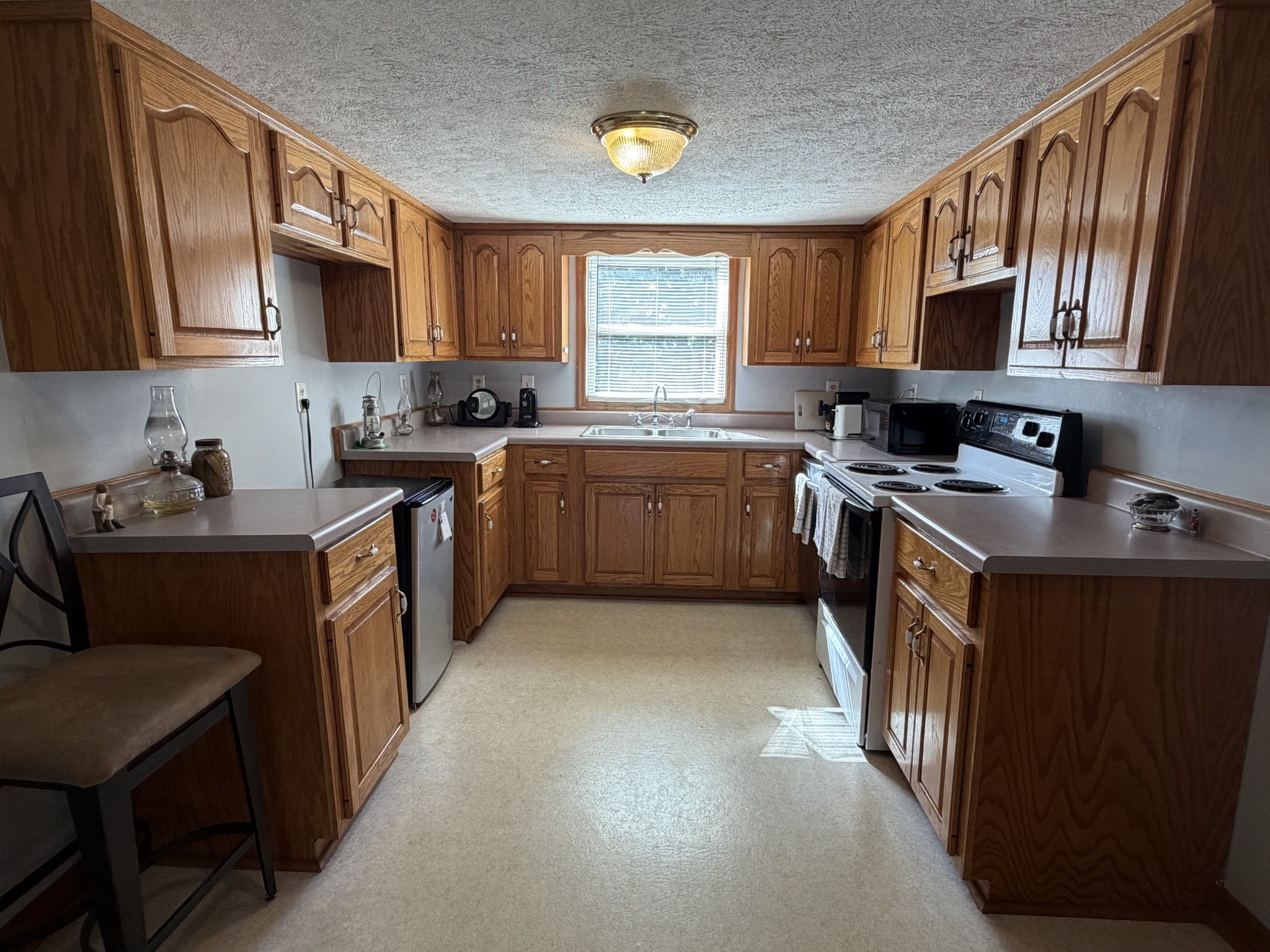 6204 Highway 230 Lyles TN 37098