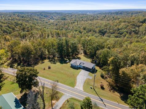 6204 Highway 230 Lyles TN 37098