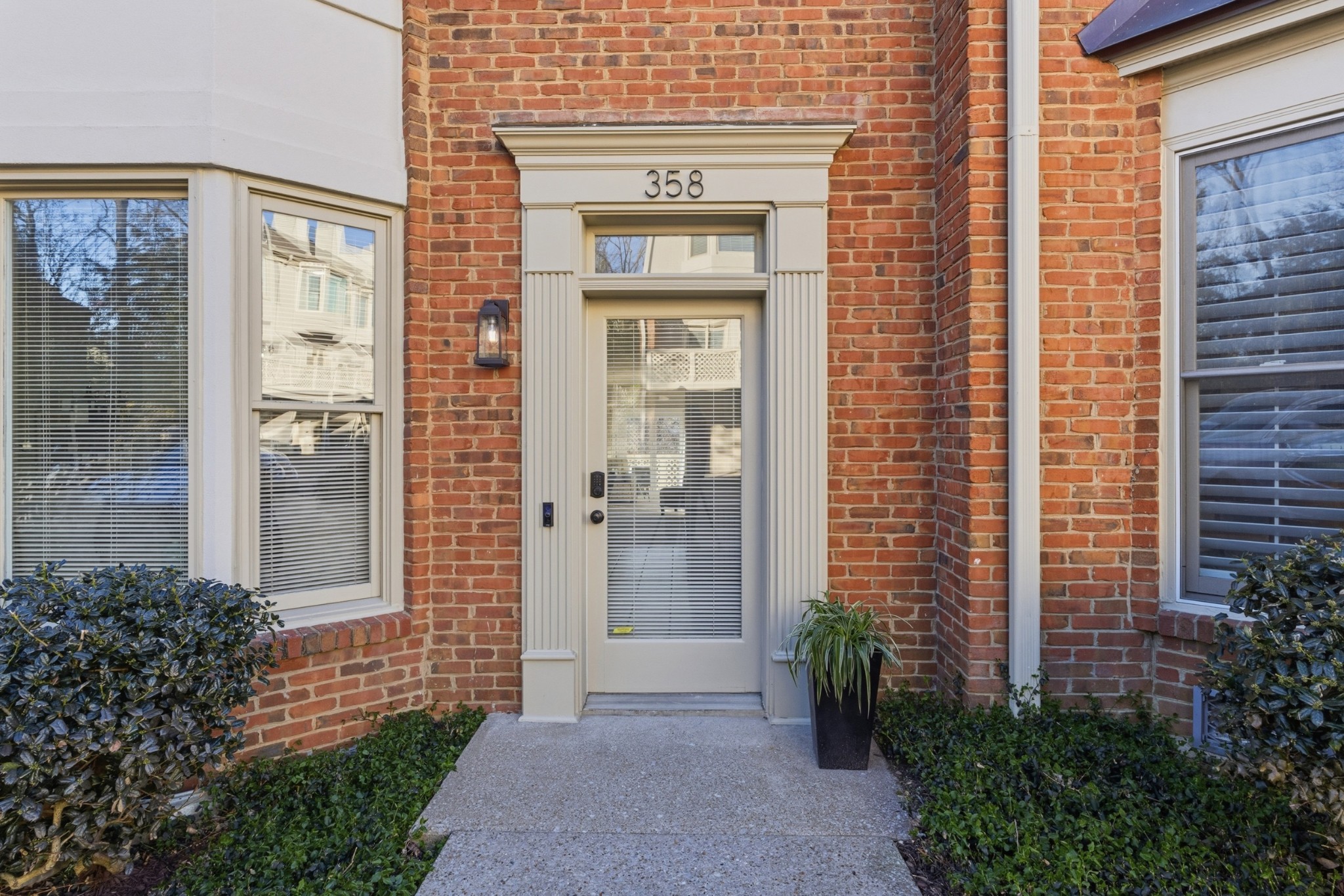 358 Ardsley Place Nashville TN 37215