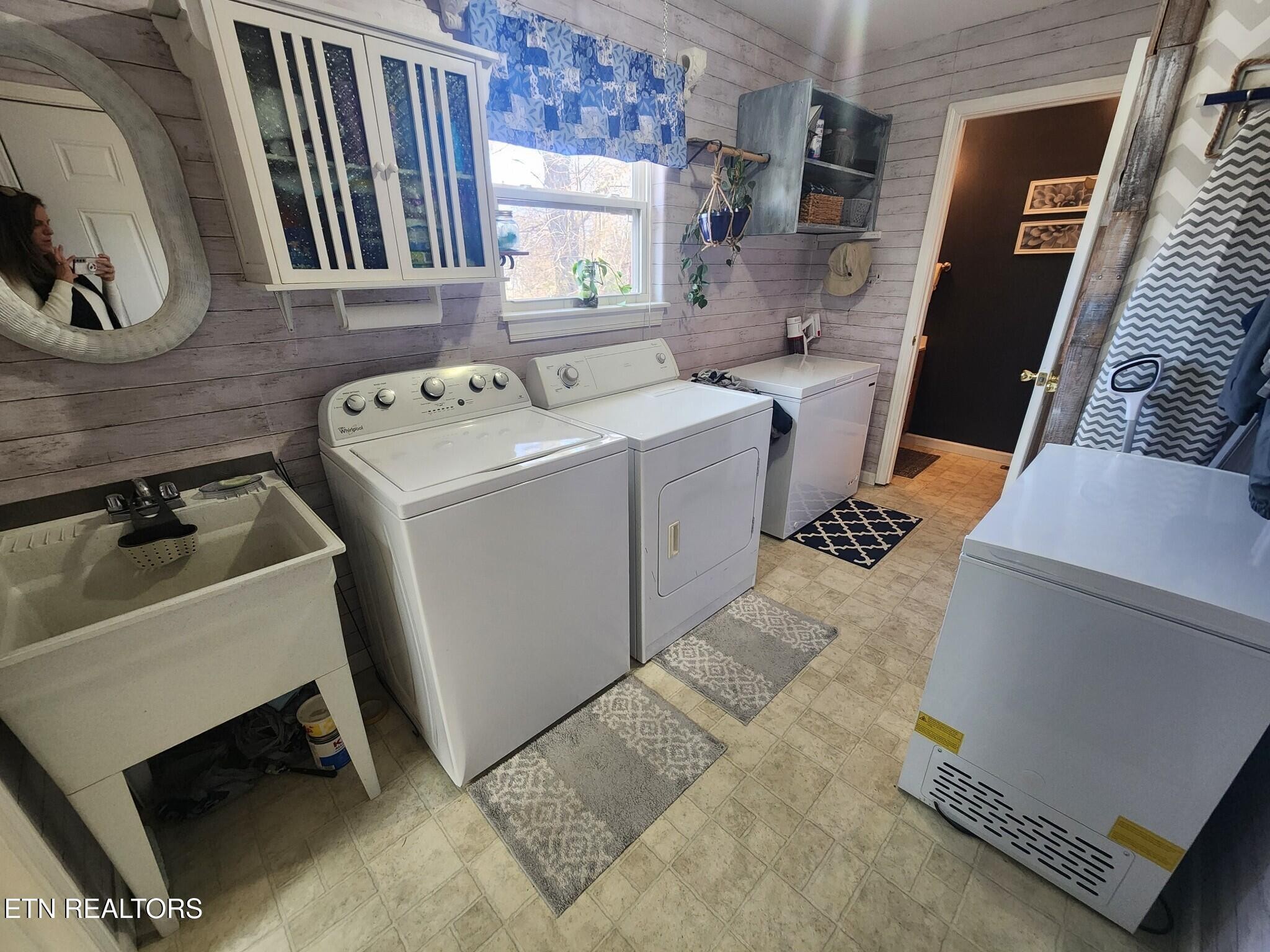 2426 Bowman Loop Crossville TN 38571