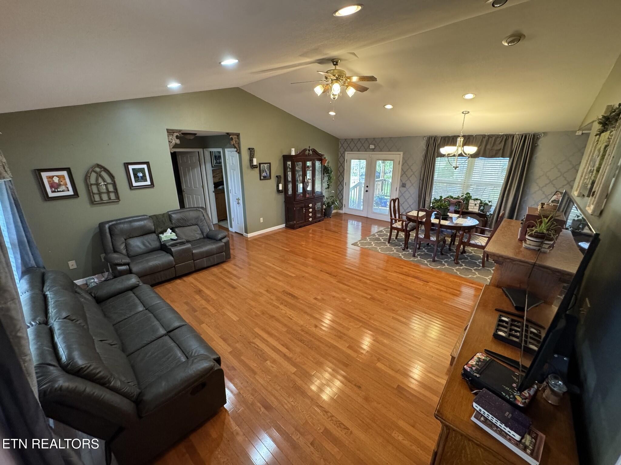2426 Bowman Loop Crossville TN 38571