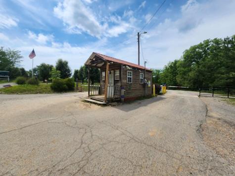 2132 Hidden Valley Drive Nunnelly TN 37137