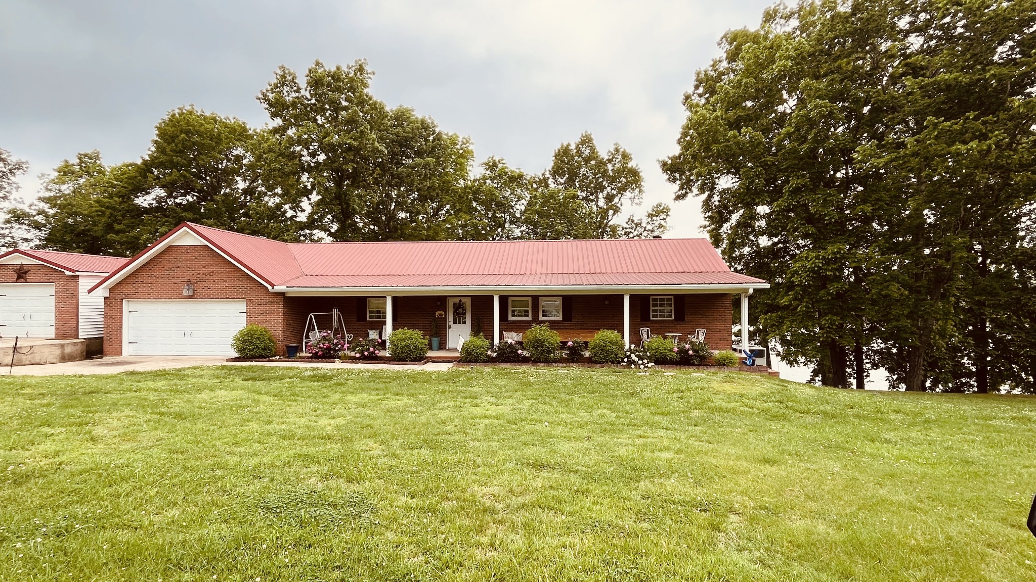 194 Lakeshore Circle Bumpus Mills TN 37028