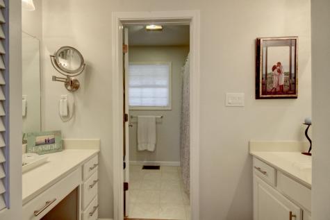 194 Lakeshore Circle Bumpus Mills TN 37028