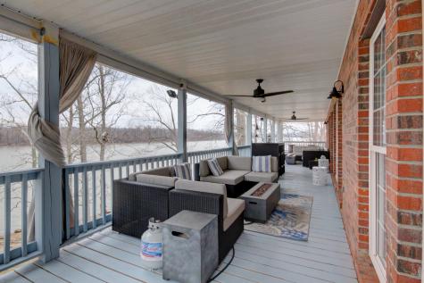 194 Lakeshore Circle Bumpus Mills TN 37028