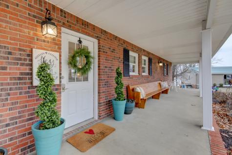 194 Lakeshore Circle Bumpus Mills TN 37028