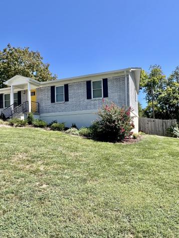 207 N Cedar Lane Pulaski TN 38478