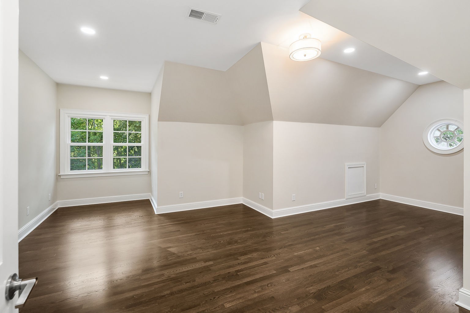 250 W Laurel Avenue Mcminnville TN 37110