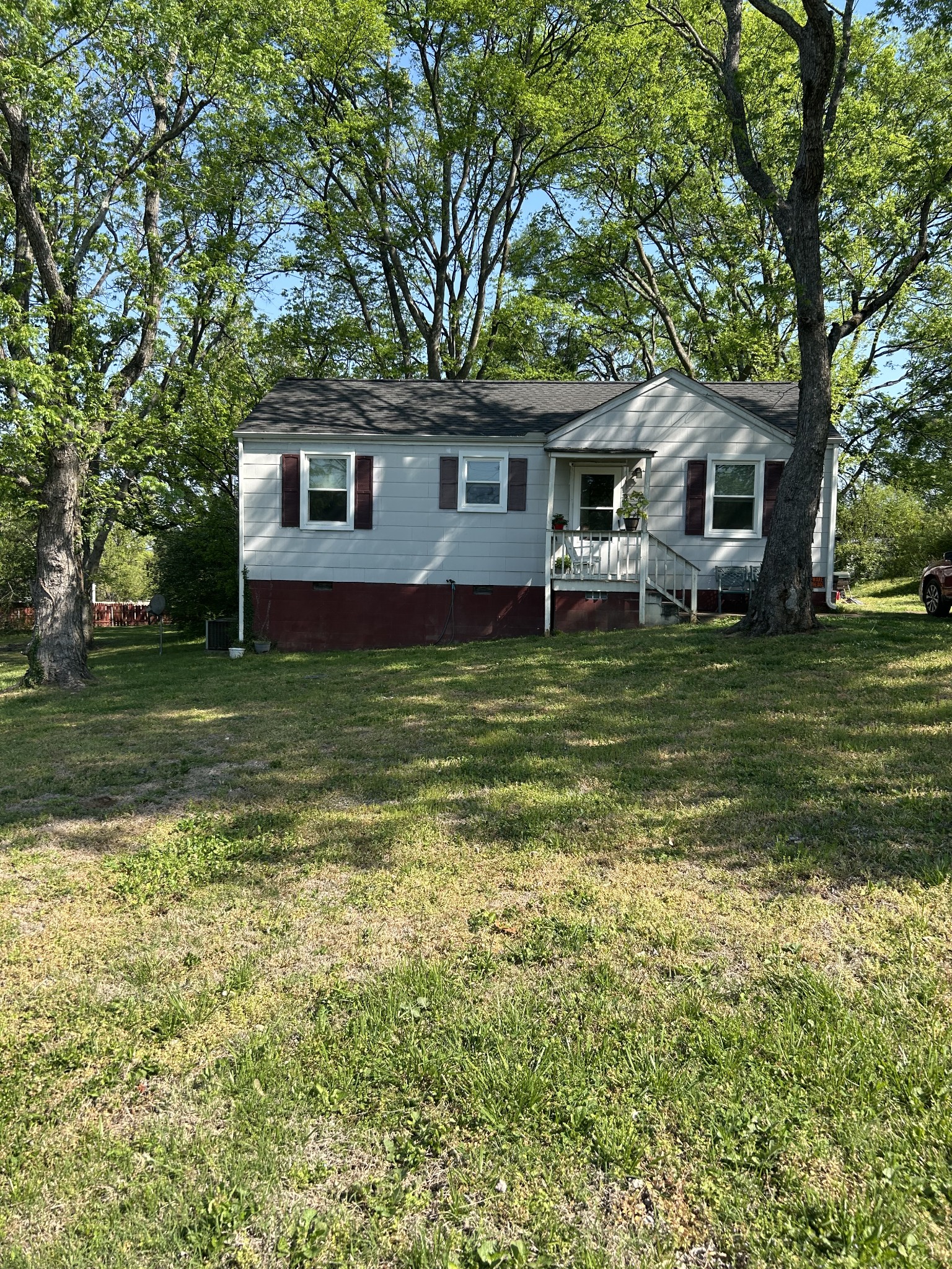 1926 Dahlia Drive Nashville TN 37210