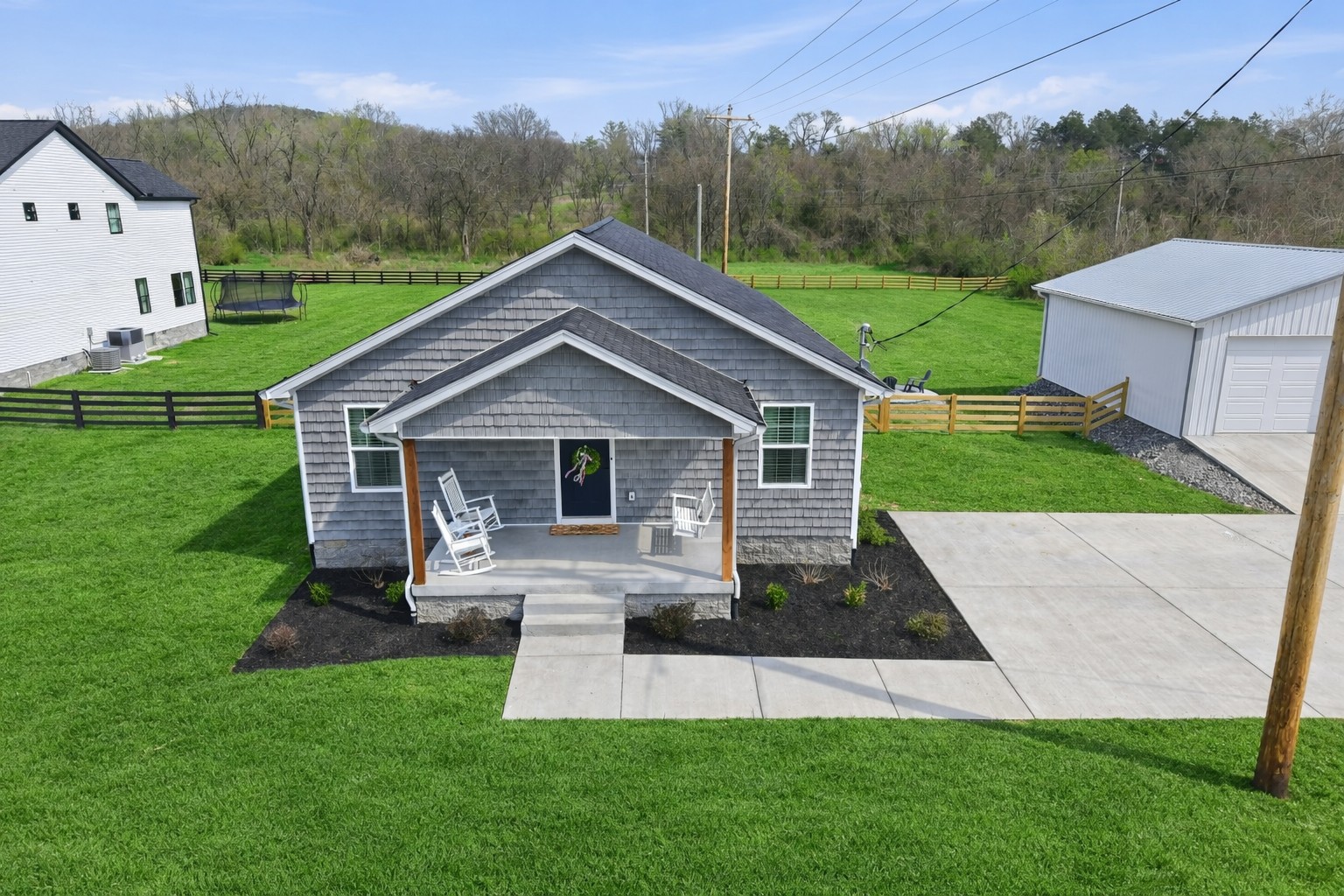 221 Western Avenue Hartsville TN 37074