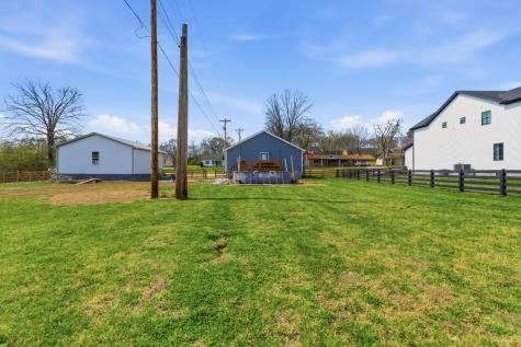221 Western Avenue Hartsville TN 37074