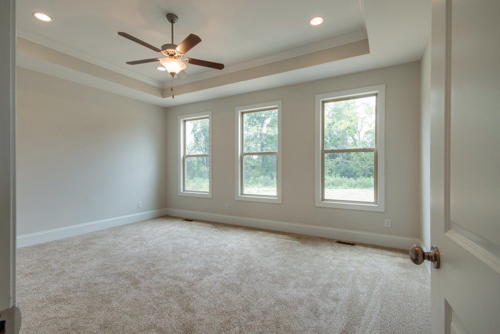 938 Hunters Lane Springfield TN 37172