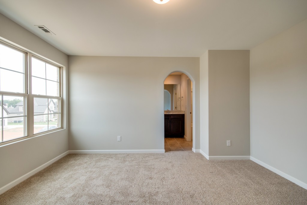 938 Hunters Lane Springfield TN 37172
