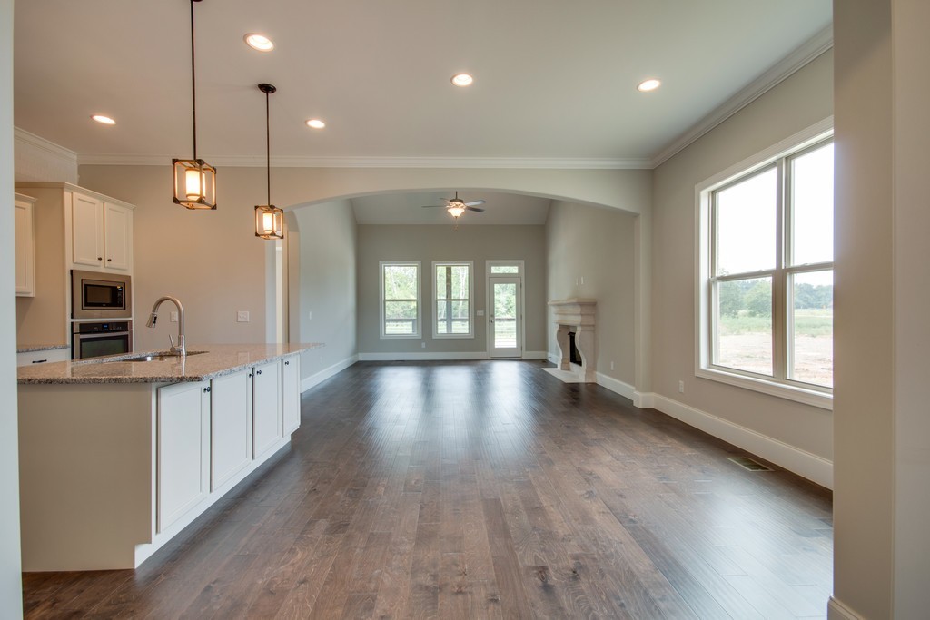 938 Hunters Lane Springfield TN 37172