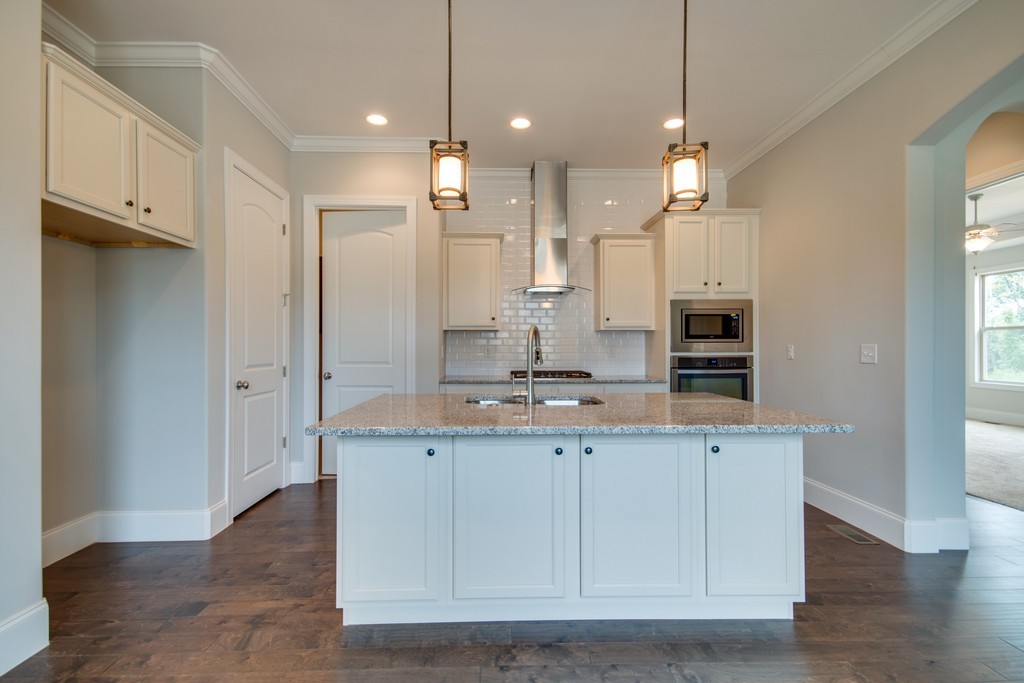 938 Hunters Lane Springfield TN 37172