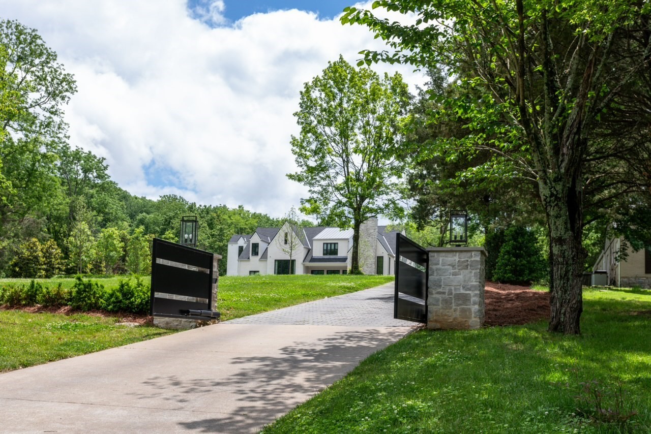3815 Harding Place Nashville TN 37215