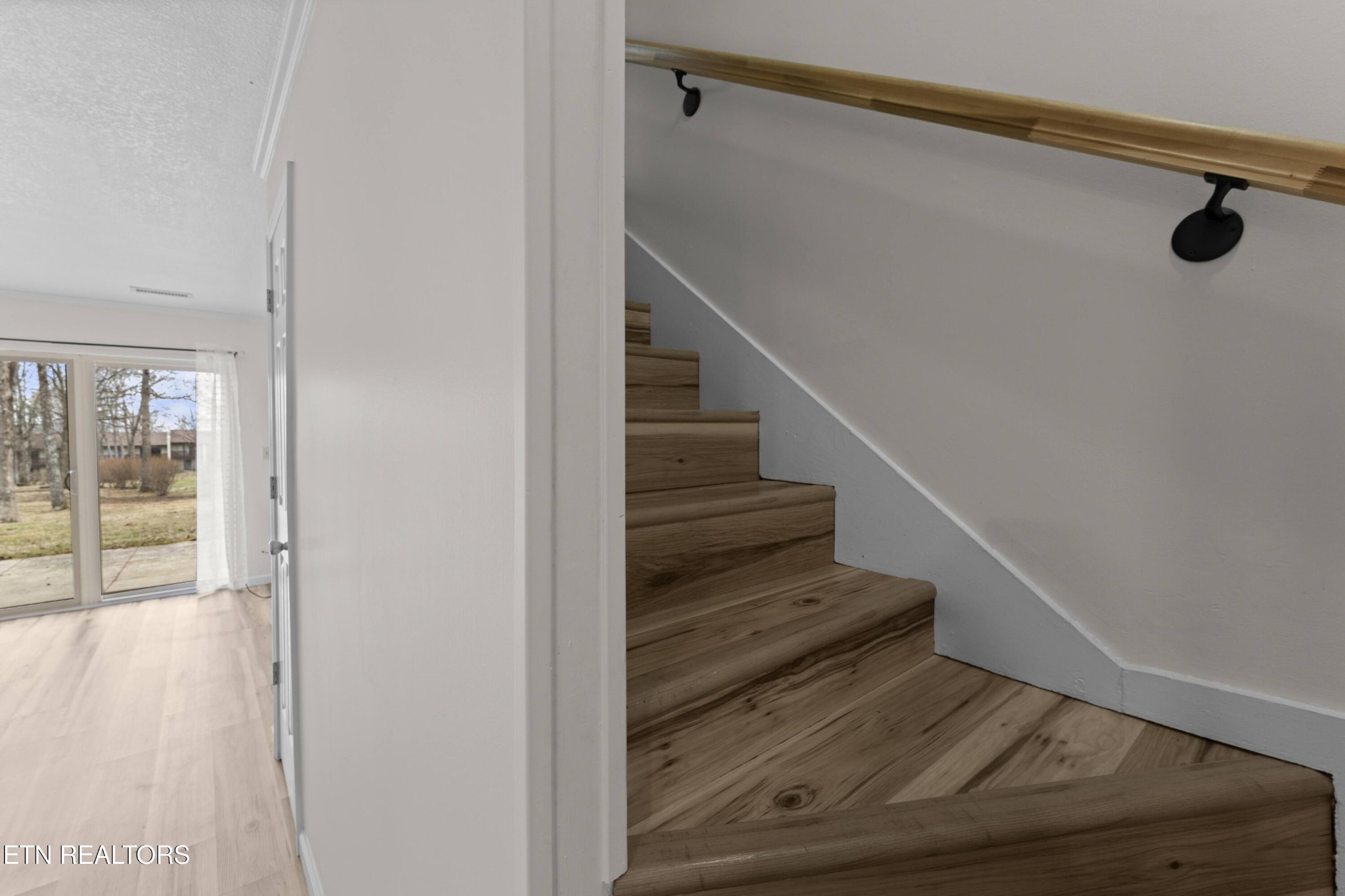 45 Wilshire Heights Drive Crossville TN 38558