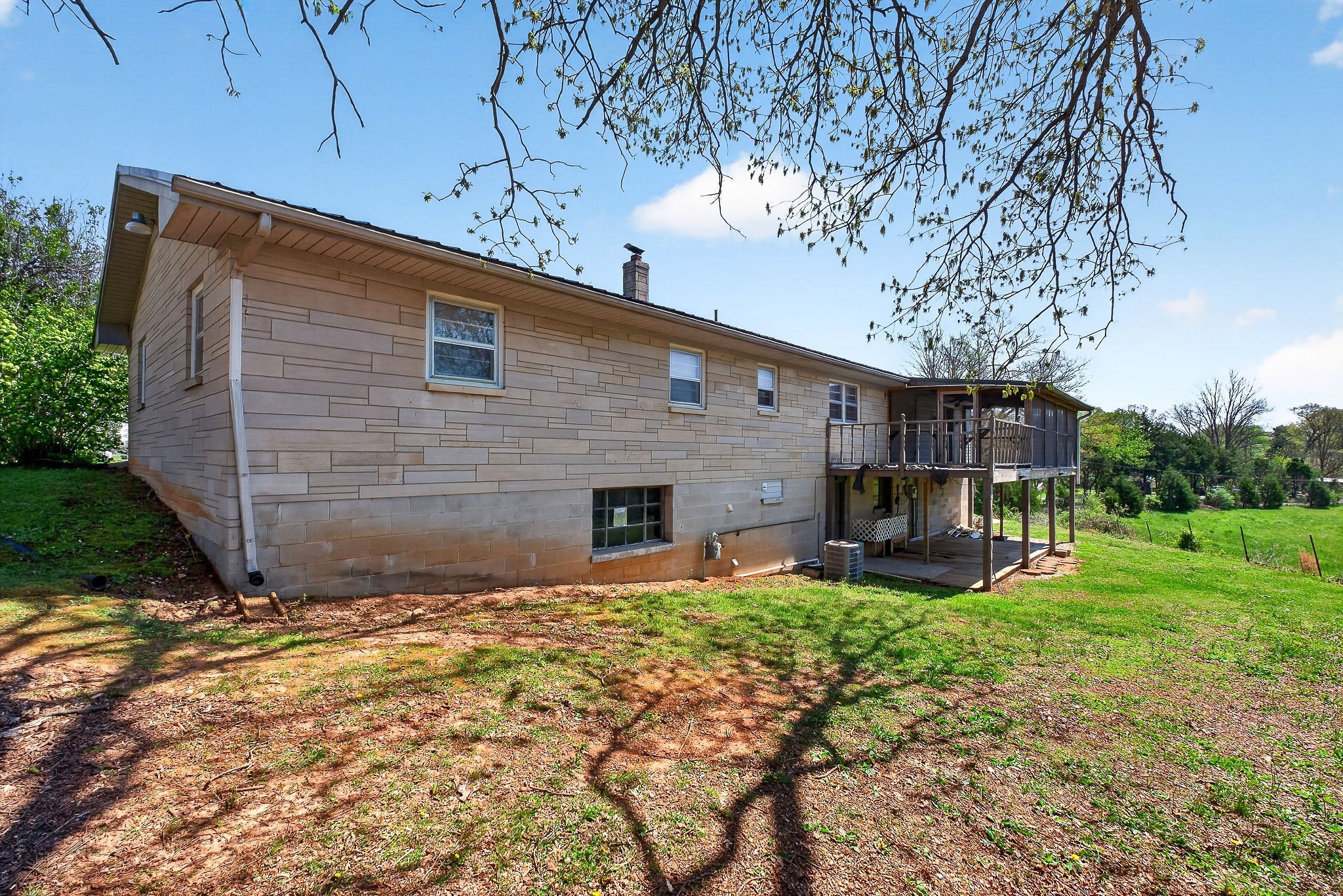463 Franks Ferry Road Sparta TN 38583