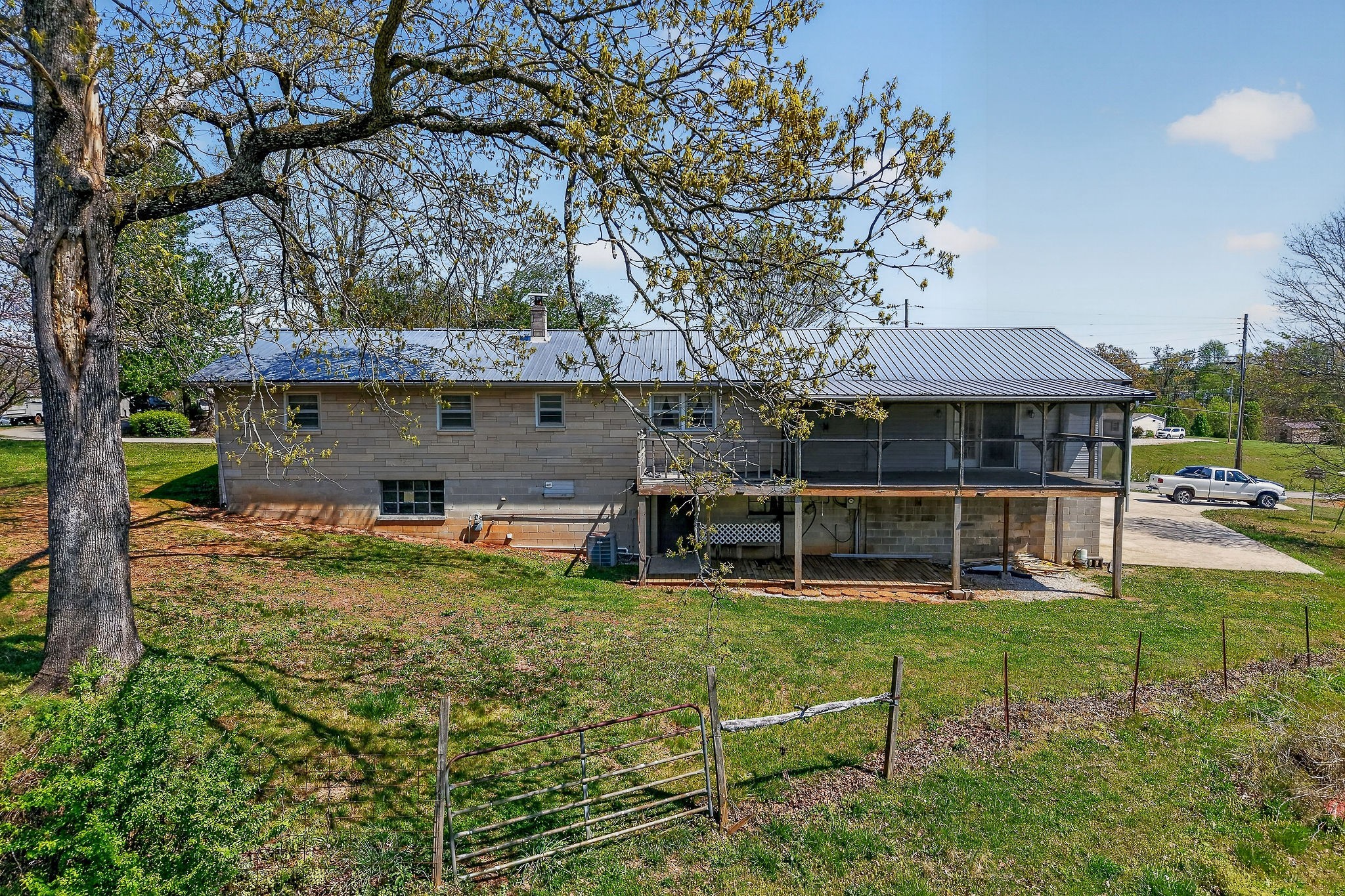 463 Franks Ferry Road Sparta TN 38583