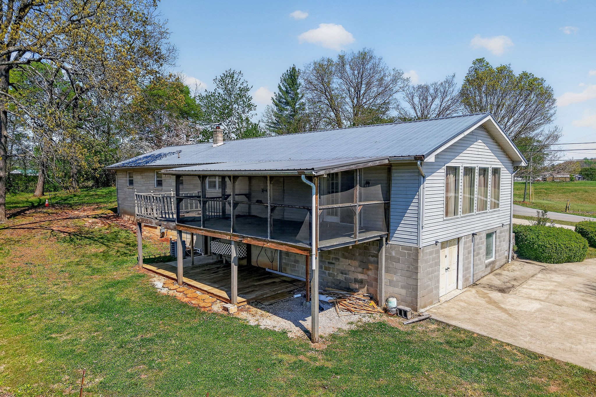 463 Franks Ferry Road Sparta TN 38583