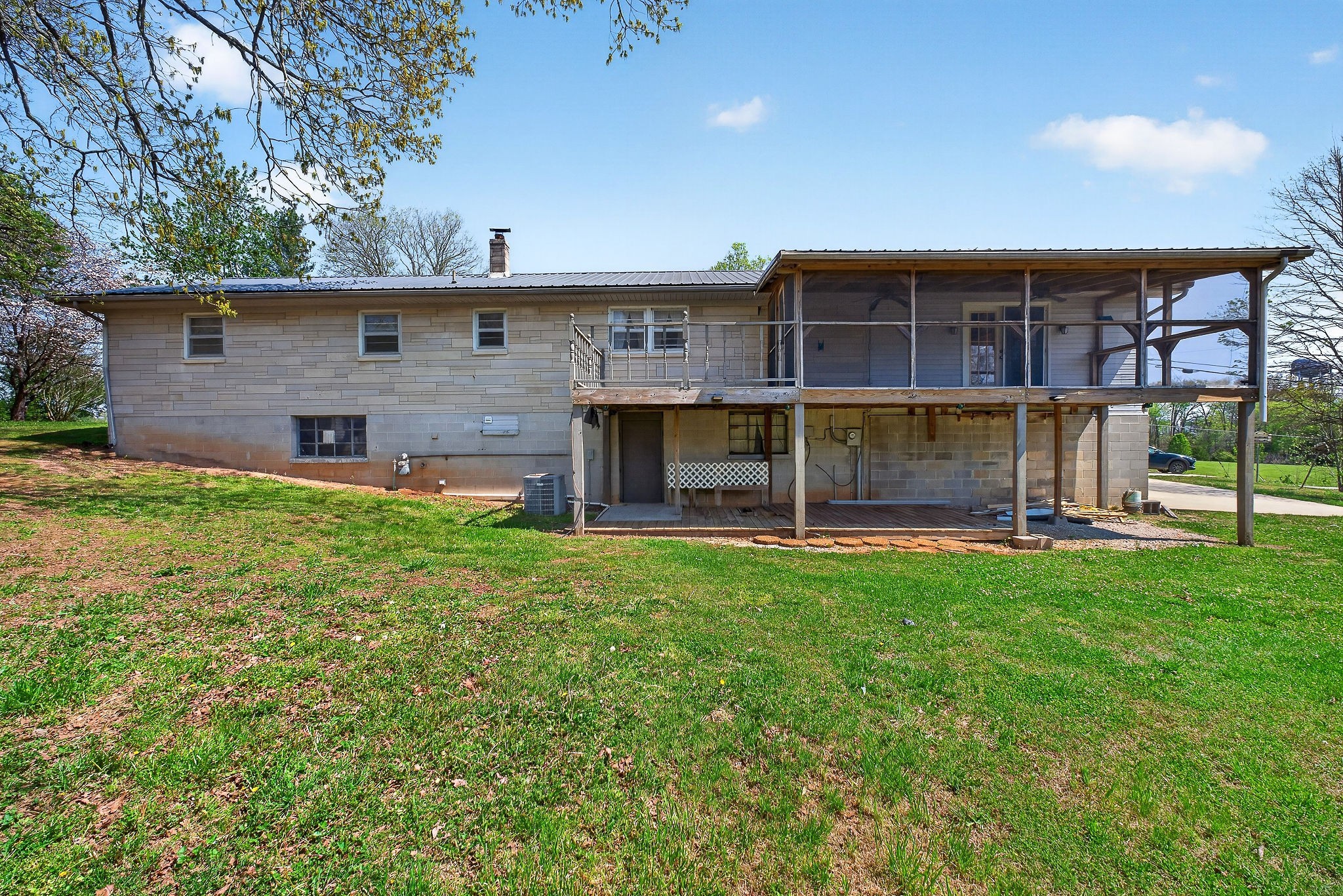 463 Franks Ferry Road Sparta TN 38583