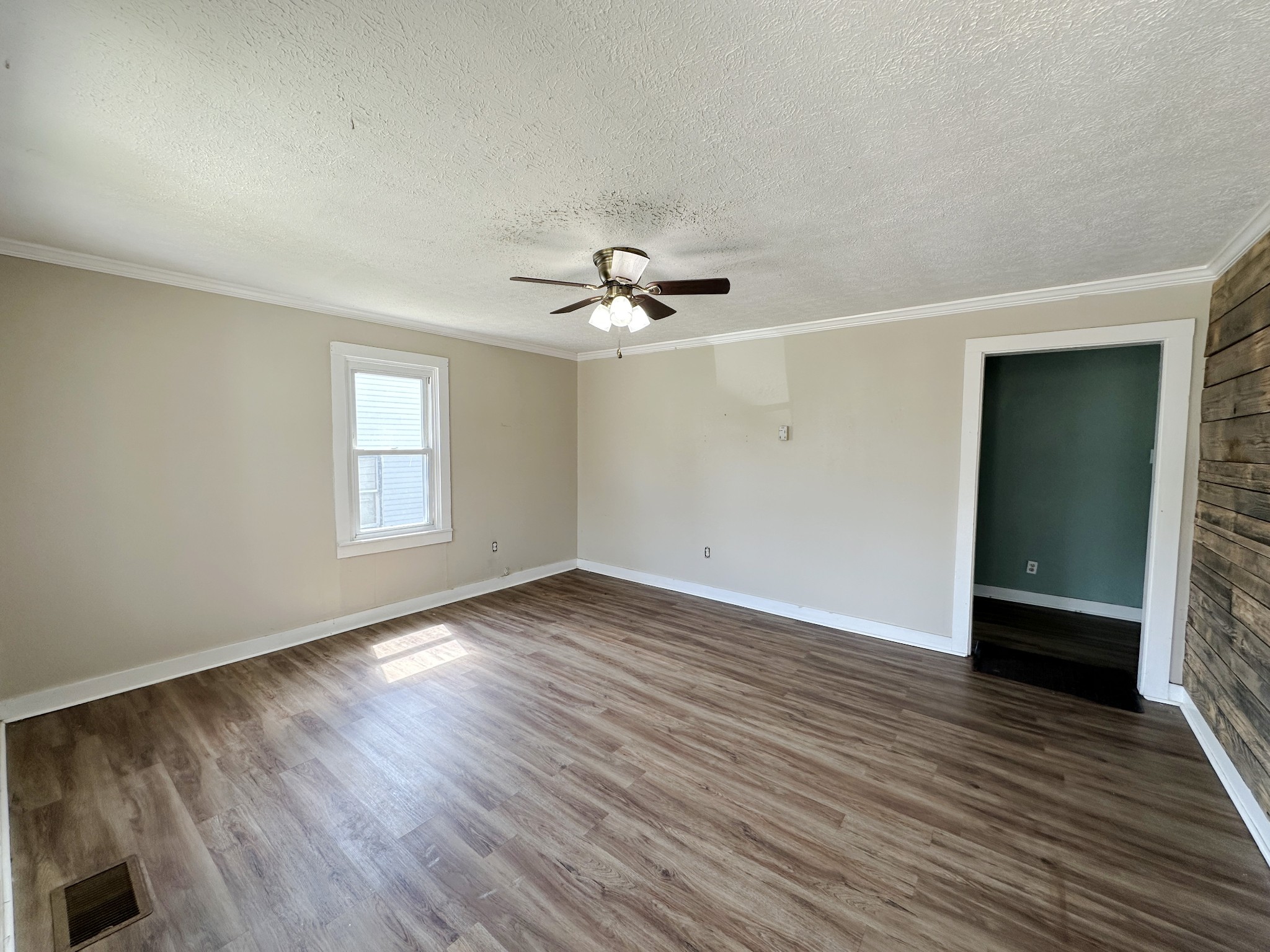 105 Bowden Street Russellville KY 42276