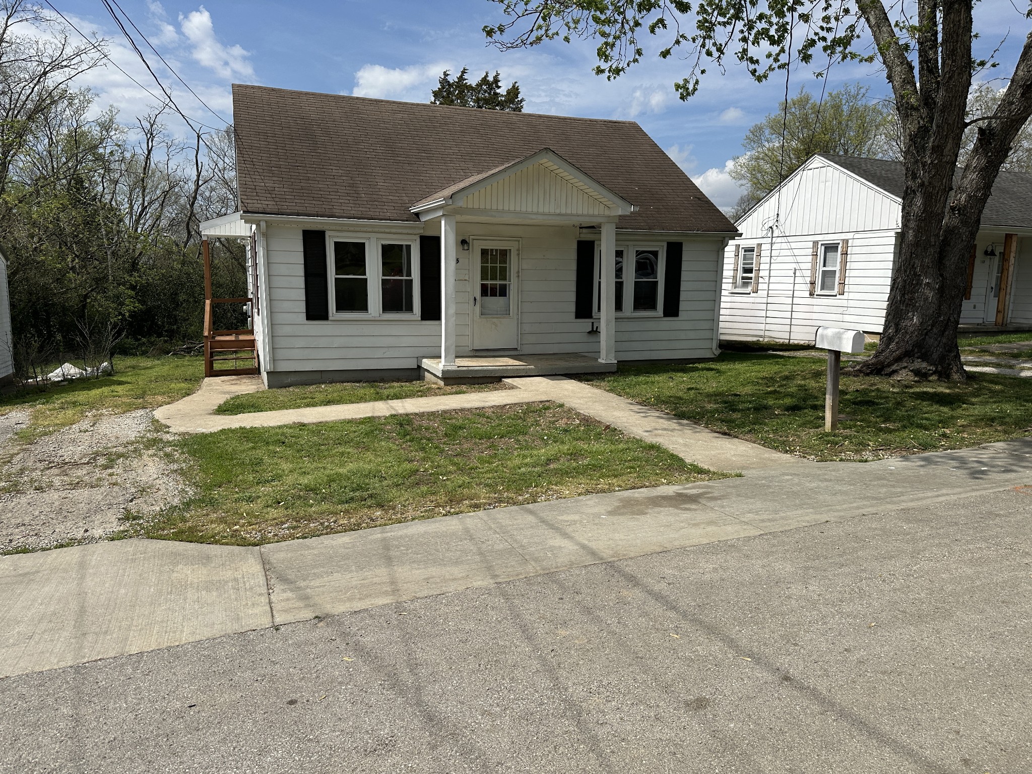 105 Bowden Street Russellville KY 42276
