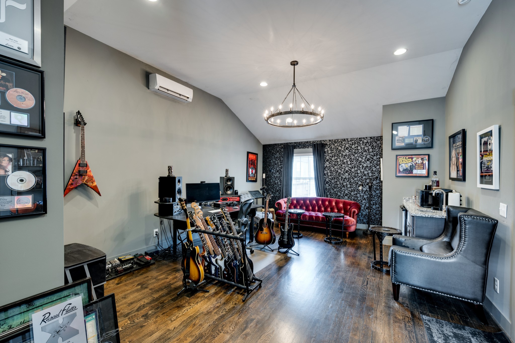 2202 11th Ave, S Nashville TN 37204