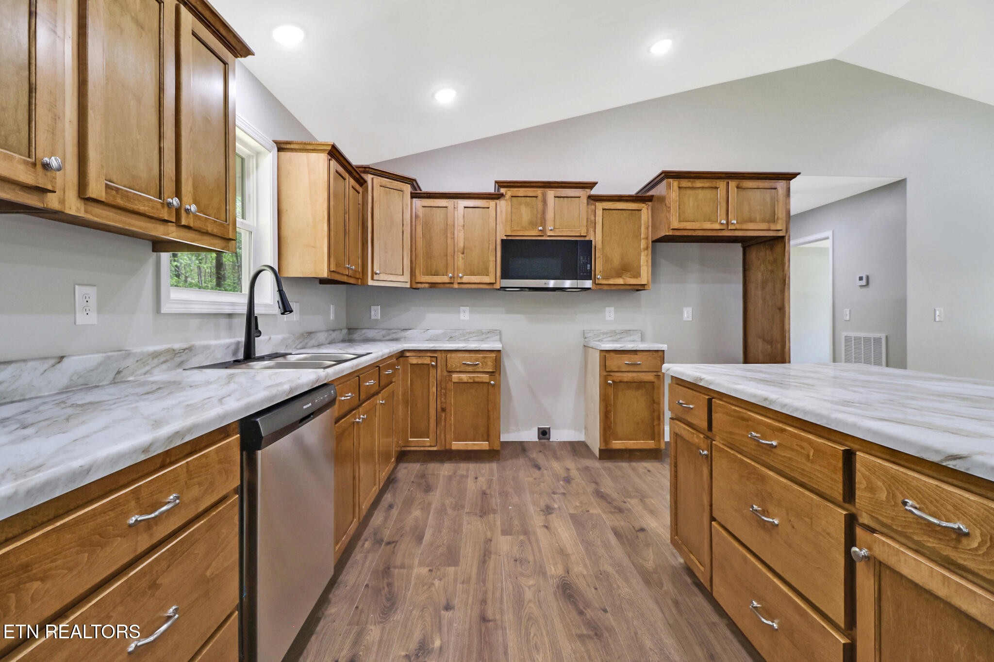 133 Jay Loop Jamestown TN 38556