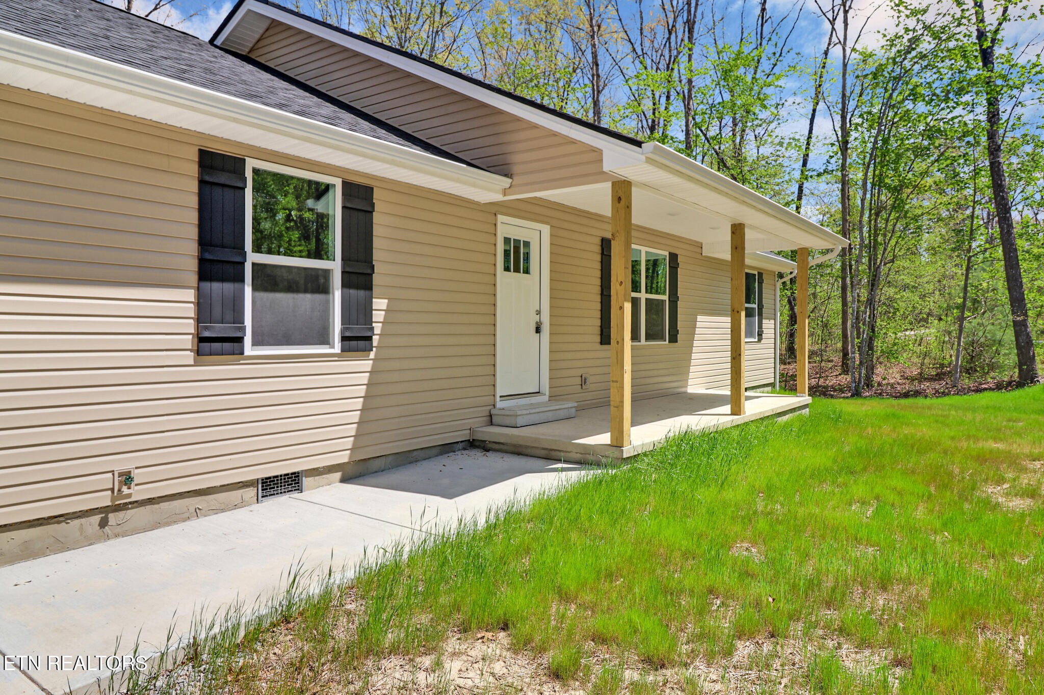 133 Jay Loop Jamestown TN 38556